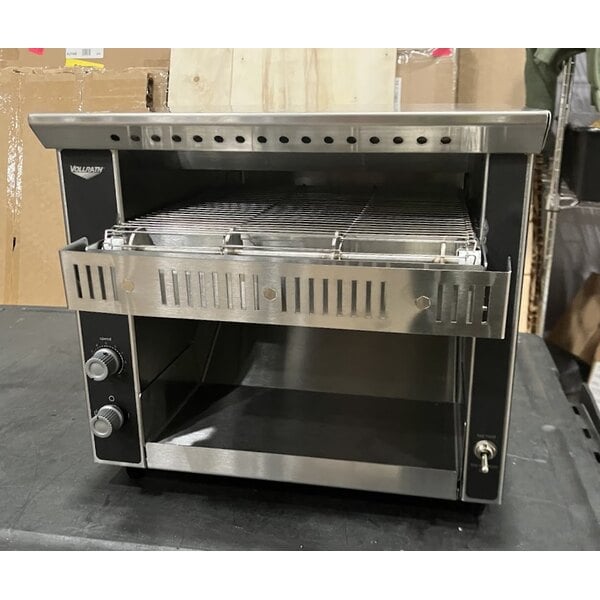 Scratch and Dent Vollrath CT2B-120500 JT1B Conveyor Toaster with 1 1/2" Opening - 120V, 1600W