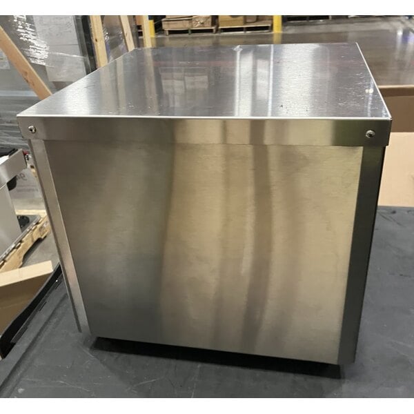 Scratch and Dent Vollrath CT2B-120500 JT1B Conveyor Toaster with 1 1/2" Opening - 120V, 1600W