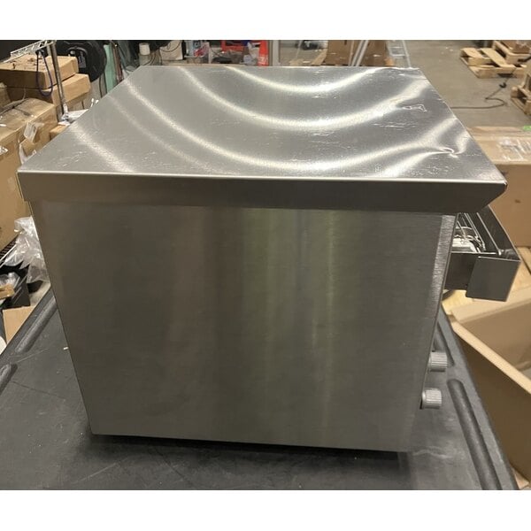 Scratch and Dent Vollrath CT2B-120500 JT1B Conveyor Toaster with 1 1/2" Opening - 120V, 1600W