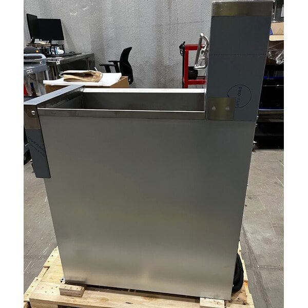 Scratch and Dent Dean by Frymaster SR114E Super Runner Economy 40 lb. Electric Floor Fryer - 208V, 3 Phase