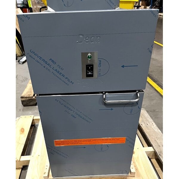 Scratch and Dent Dean by Frymaster SR114E Super Runner Economy 40 lb. Electric Floor Fryer - 208V, 3 Phase