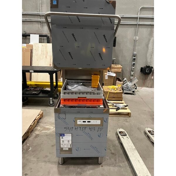 Scratch and Dent MainStreet Equipment HTDT Single Rack High-Temperature Door-Type Dish Machine with Booster Heater - 208-240V, 3 Phase