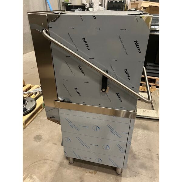 Scratch and Dent MainStreet Equipment HTDT Single Rack High-Temperature Door-Type Dish Machine with Booster Heater - 208-240V, 3 Phase