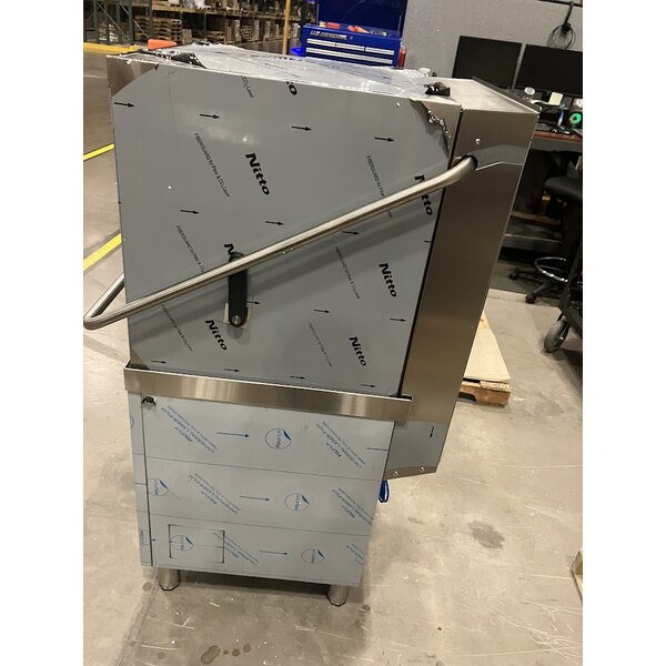 Scratch and Dent MainStreet Equipment HTDT Single Rack High-Temperature Door-Type Dish Machine with Booster Heater - 208-240V, 3 Phase
