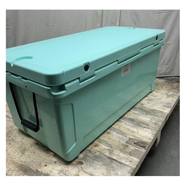 Scratch and Dent CaterGator CG170SF Seafoam 170 Qt. Rotomolded Outdoor Cooler / Ice Chest