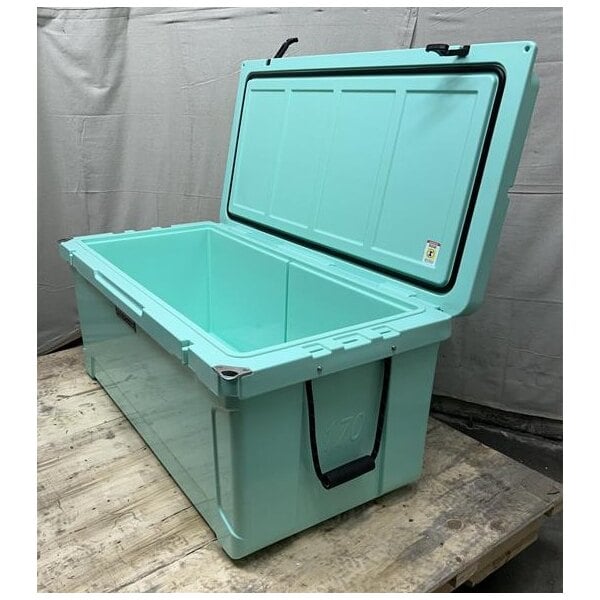 Scratch and Dent CaterGator CG170SF Seafoam 170 Qt. Rotomolded Outdoor Cooler / Ice Chest