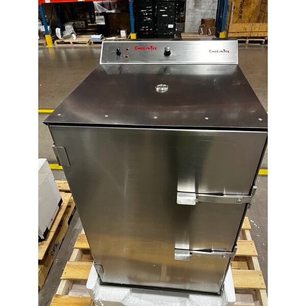 Scratch and Dent SmokinTex 1500-C Pro Series Commercial Electric Smoker - 120V, 1400W