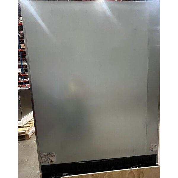 Scratch and Dent Avantco A-49F-HC 54" Solid Door Reach-In Freezer