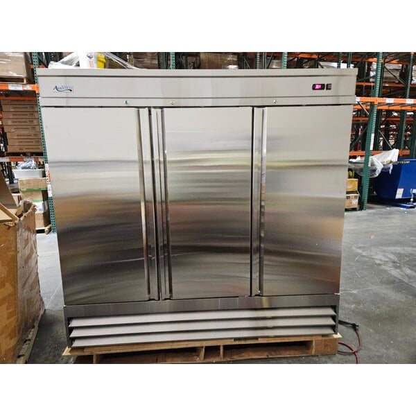 Scratch and Dent Avantco SS-3R-HC 81 5/16" Stainless Steel Solid Door Reach-In Refrigerator