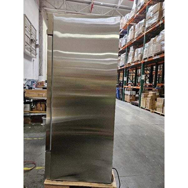Scratch and Dent Avantco SS-3R-HC 81 5/16" Stainless Steel Solid Door Reach-In Refrigerator