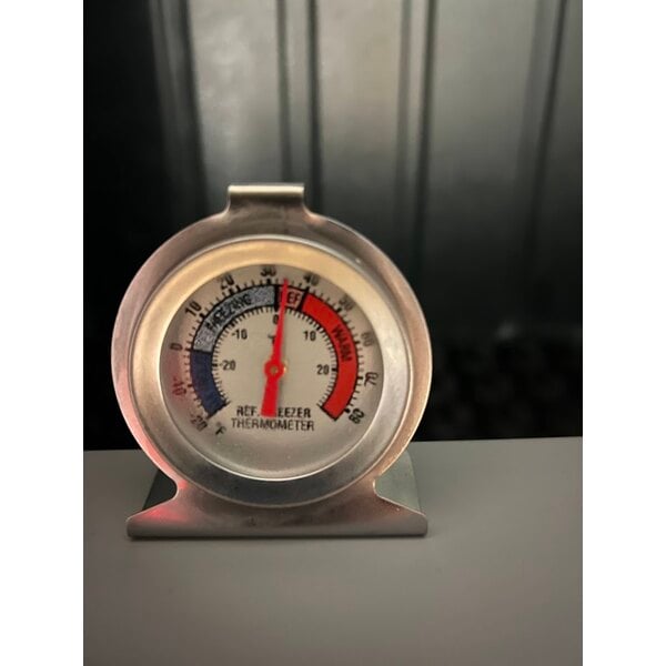Scratch and Dent Leer 60AS-R290 73" Outdoor Auto Defrost Ice Merchandiser with Straight Front and Galvanized Steel Doors