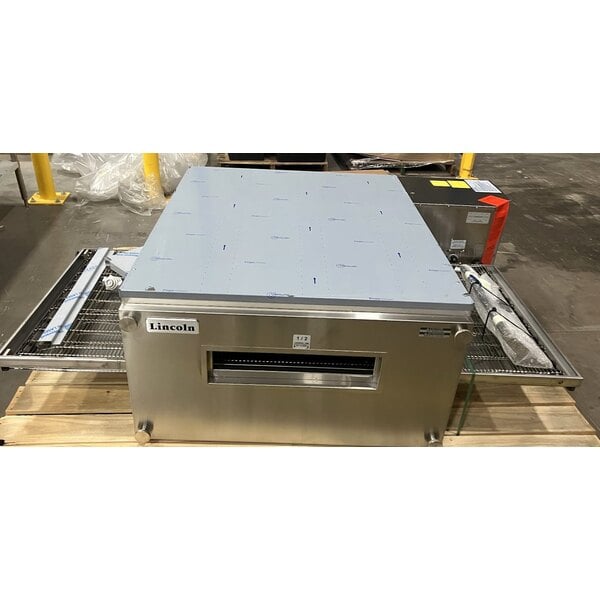 Scratch and Dent Lincoln 3240-000-N-K2302 Impinger 3240 Series FastBake Natural Gas Conveyor Oven, Bidirectional Operation - 115,000 BTU