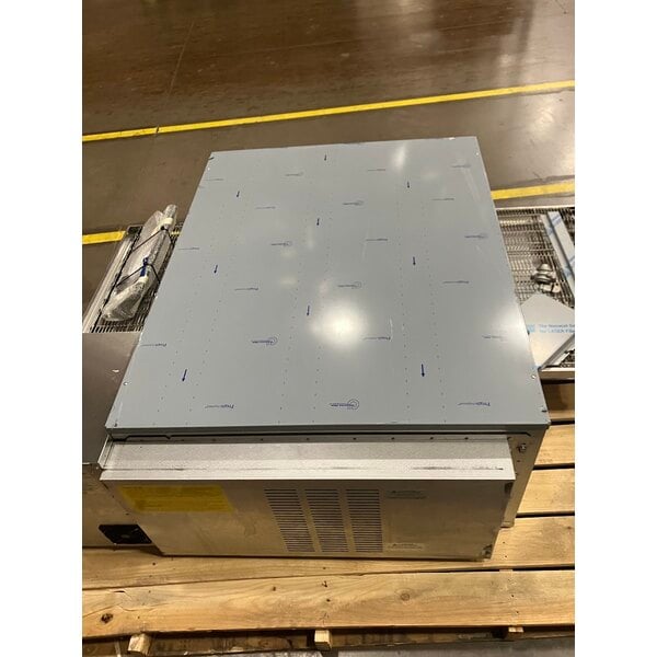 Scratch and Dent Lincoln 3240-000-N-K2302 Impinger 3240 Series FastBake Natural Gas Conveyor Oven, Bidirectional Operation - 115,000 BTU