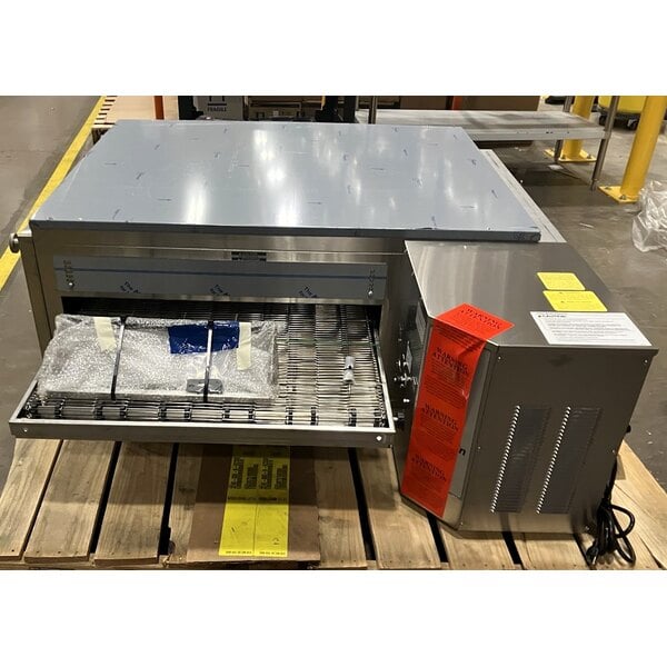 Scratch and Dent Lincoln 3240-000-N-K2302 Impinger 3240 Series FastBake Natural Gas Conveyor Oven, Bidirectional Operation - 115,000 BTU