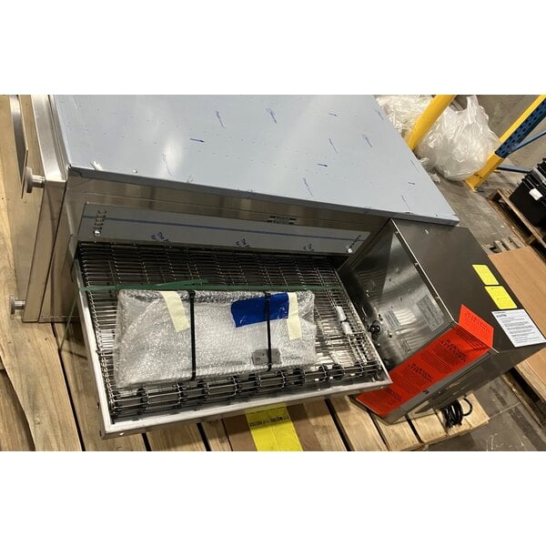 Scratch and Dent Lincoln 3240-000-N-K2302 Impinger 3240 Series FastBake Natural Gas Conveyor Oven, Bidirectional Operation - 115,000 BTU