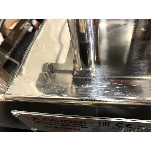 Scratch and Dent Pavoni Cookmatic Pastry / Tartlet Heated Press - 110V