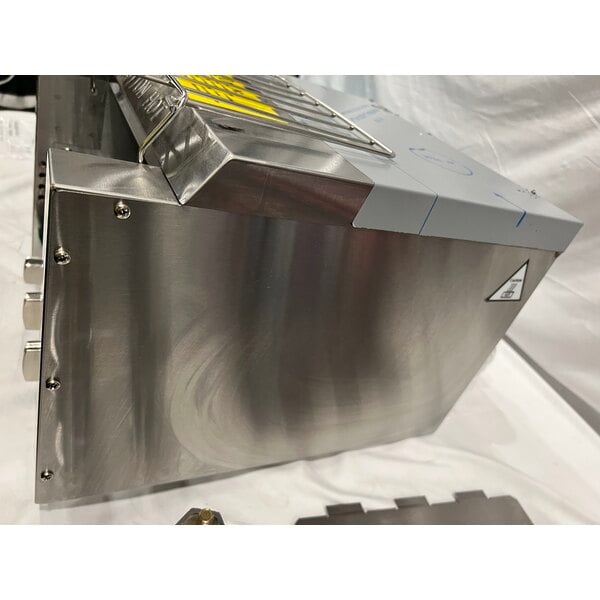 Scratch and Dent Avantco T3300B Commercial 10" Wide Conveyor Toaster with 3" Opening - 208V, 3300W, 800 Slices per Hour