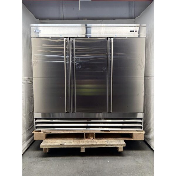 Scratch and Dent Avantco SS-3R-HC 81 5/16" Stainless Steel Solid Door Reach-In Refrigerator