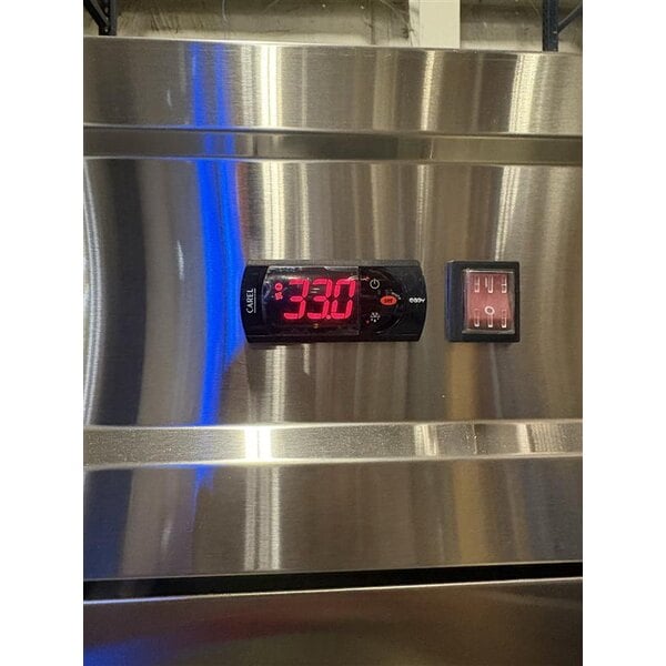 Scratch and Dent Avantco SS-3R-HC 81 5/16" Stainless Steel Solid Door Reach-In Refrigerator