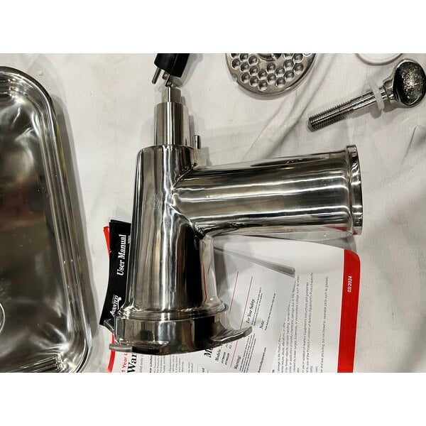 Scratch and Dent Avantco MG22R #22 Meat Grinder with Reverse Function - 110V, 1 1/2 hp