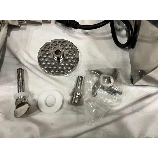 Scratch and Dent Avantco MG22R #22 Meat Grinder with Reverse Function - 110V, 1 1/2 hp