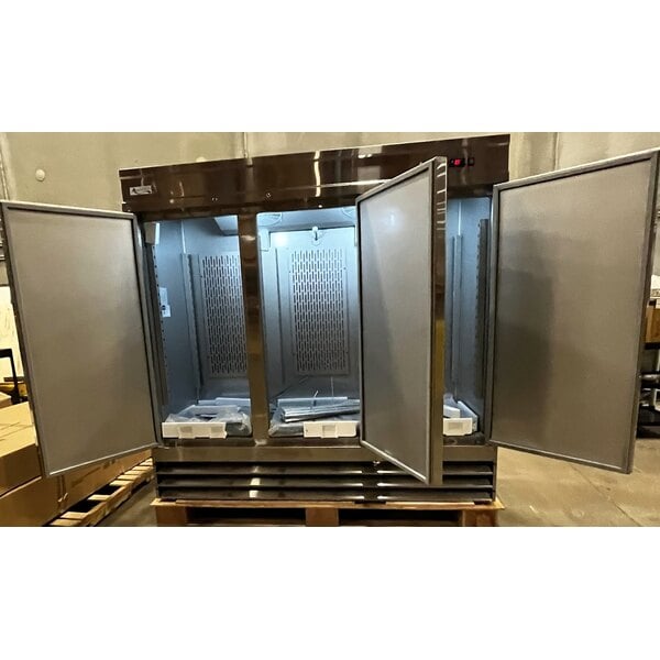 Scratch and Dent Avantco SS-3F-HC 81 5/16" Stainless Steel Solid Door Reach-In Freezer