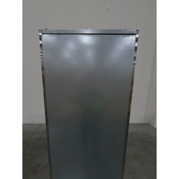 Scratch and Dent Avantco Z1-R-HC 29" Solid Door Stainless Steel Reach-In Refrigerator
