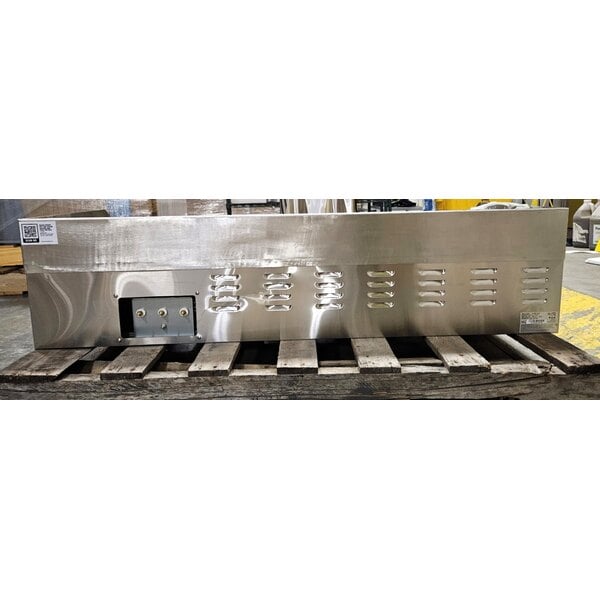 Scratch and Dent Avantco EG48N 48" Electric Countertop Griddle - 208/240V, 10482W-14000W