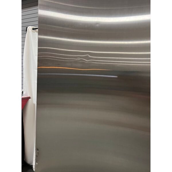 Scratch and Dent Avantco Z1-R2-A 29" Right-Hinged Solid Half Door Stainless Steel Reach-In Refrigerator