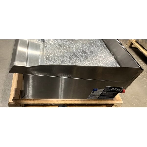 Scratch and Dent Cooking Performance Group GT-CPG-60-NL 60" Gas Countertop Griddle with Thermostatic Controls - 150,000 BTU