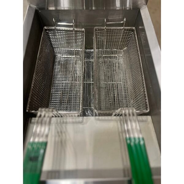 Scratch and Dent Dean by Frymaster SR114E Super Runner Economy 40 lb. Electric Floor Fryer - 208V, 1 Phase