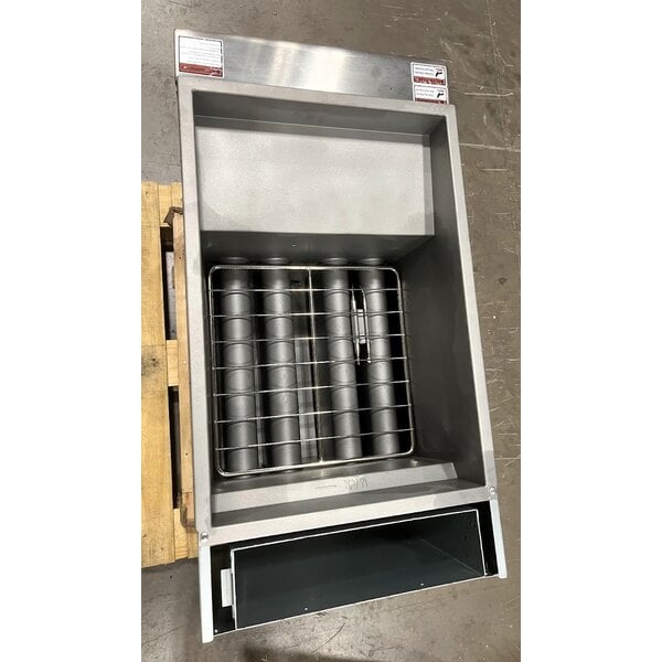 Scratch and Dent Avantco F4-ES-N 45-50 lb. Natural Gas Stainless Steel Floor Fryer - 85,000 BTU