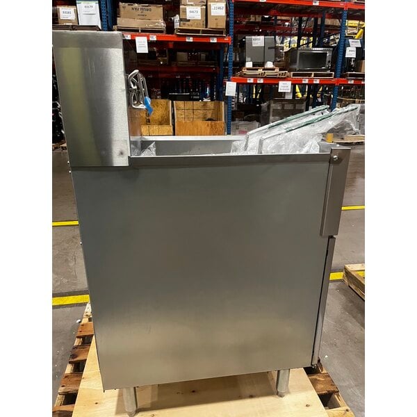 Scratch and Dent Dean by Frymaster SR114E Super Runner Economy 40 lb. Electric Floor Fryer - 208V, 1 Phase