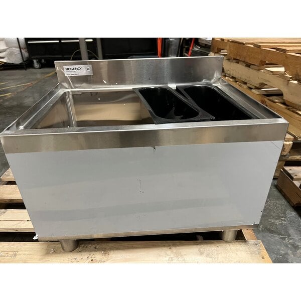 Scratch and Dent Regency 18" x 24" Underbar Ice Bin with 7 Circuit Post-Mix Cold Plate and Bottle Holders - 51 lb.