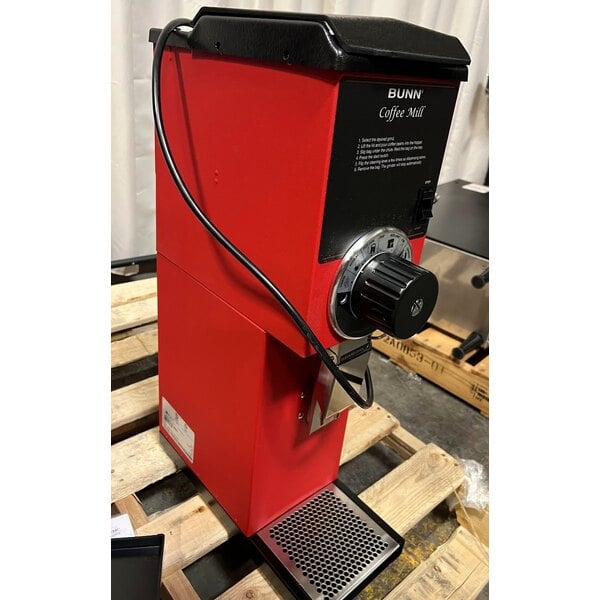 Scratch and Dent Bunn 22100.0001 G3 HD 3 lb. Red Bulk Coffee Grinder