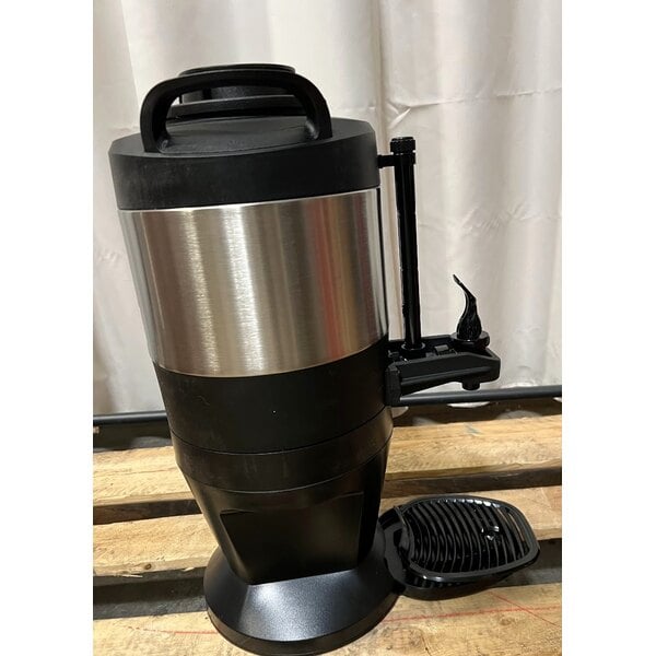 Scratch and Dent Curtis TXSG0101S600 ThermoPro 1 Gallon Insulated Server with Stand