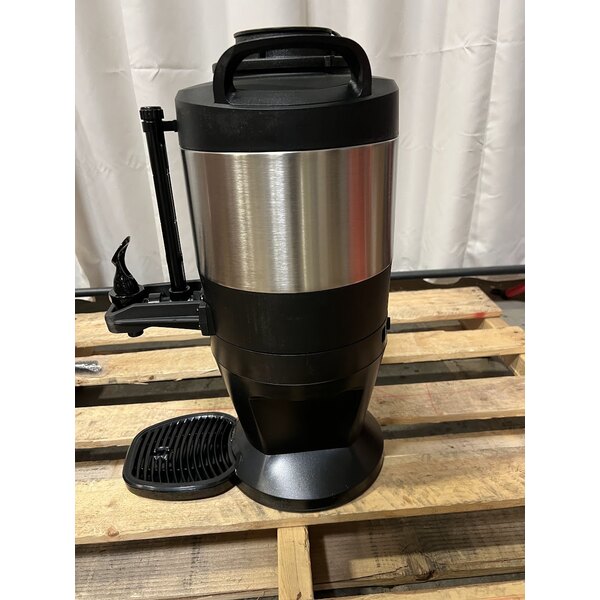 Scratch and Dent Curtis TXSG0101S600 ThermoPro 1 Gallon Insulated Server with Stand