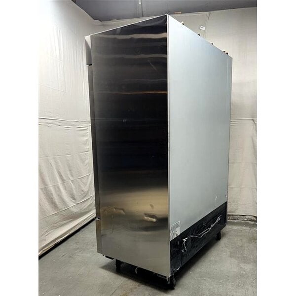 Scratch and Dent Avantco A-49R-HC 54" Solid Door Reach-In Refrigerator