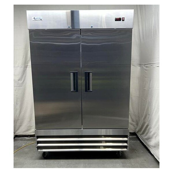 Scratch and Dent Avantco A-49R-HC 54" Solid Door Reach-In Refrigerator