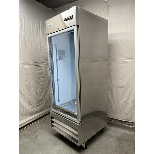 Scratch and Dent Avantco A-23R-G-HC 29" Glass Door Reach-In Refrigerator