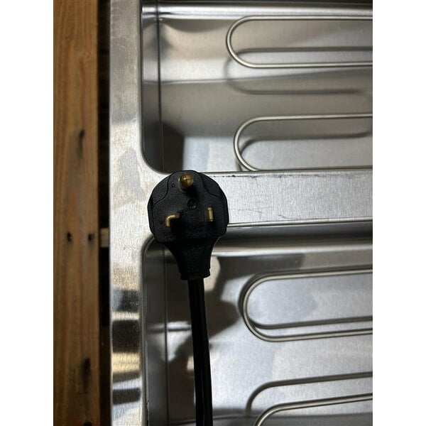 Scratch and Dent Avantco STE-4SA Four Pan Open Well Electric Steam Table with Undershelf - 120V, 2000W