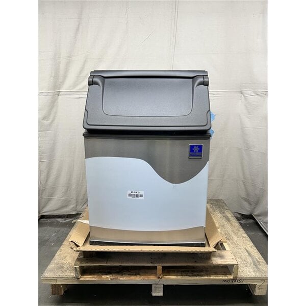 Scratch and Dent Manitowoc D-570 Ice Storage Bin - 532 lb.