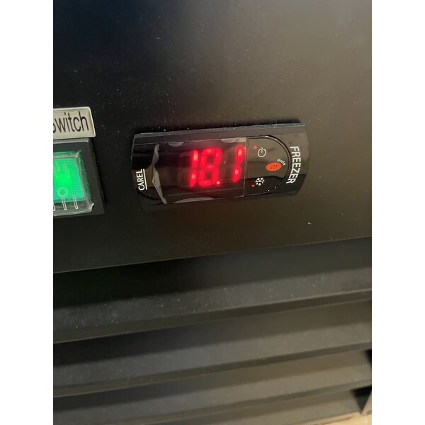 Scratch and Dent Avantco GD-ICE-49F 53" Black Indoor Glass Door Ice Merchandiser