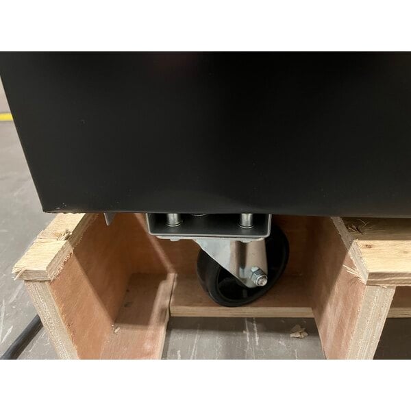 Scratch and Dent Avantco GD-ICE-24F 31" Black Indoor Glass Door Ice Merchandiser