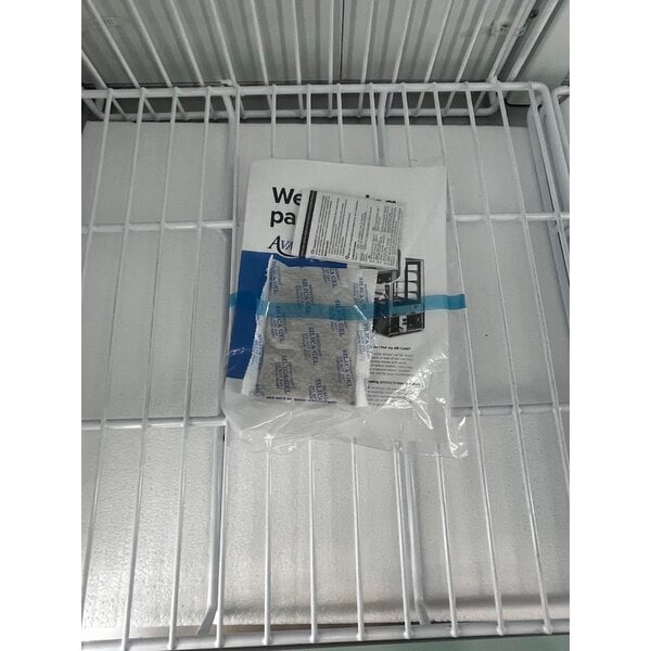 Scratch and Dent Avantco GD-ICE-49F 53" White Indoor Glass Door Ice Merchandiser