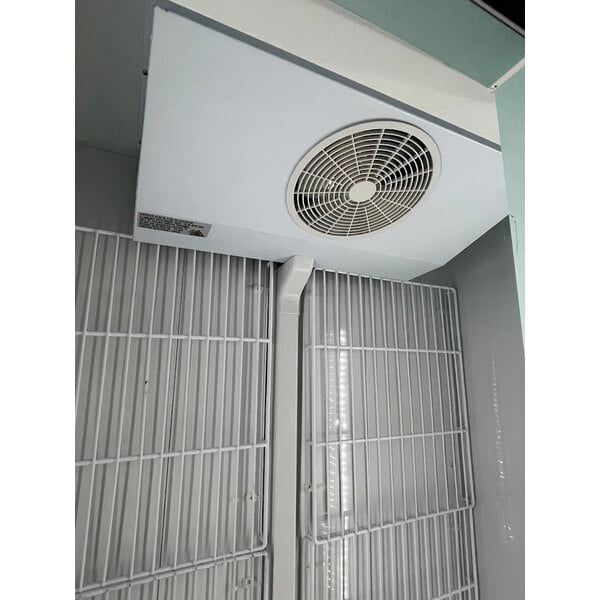 Scratch and Dent Avantco GD-ICE-49F 53" White Indoor Glass Door Ice Merchandiser