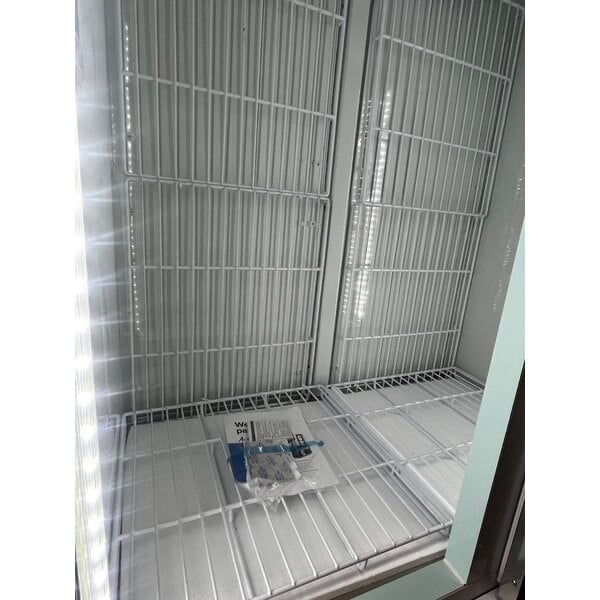 Scratch and Dent Avantco GD-ICE-49F 53" White Indoor Glass Door Ice Merchandiser