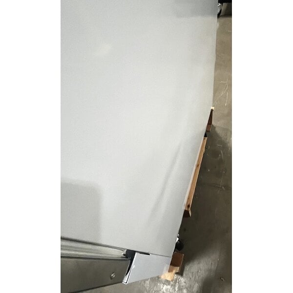 Scratch and Dent Avantco GD-ICE-49F 53" White Indoor Glass Door Ice Merchandiser