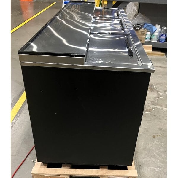 Scratch and Dent Avantco HBB-80-HC 80" Black Horizontal Bottle Cooler