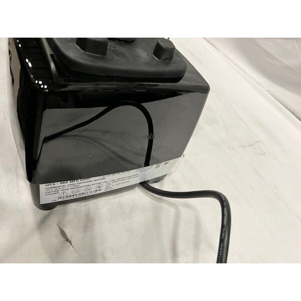Scratch and Dent Vitamix 62824 Drink Machine Advance 2.3 hp Black Blender with 48 oz. Container - 120V